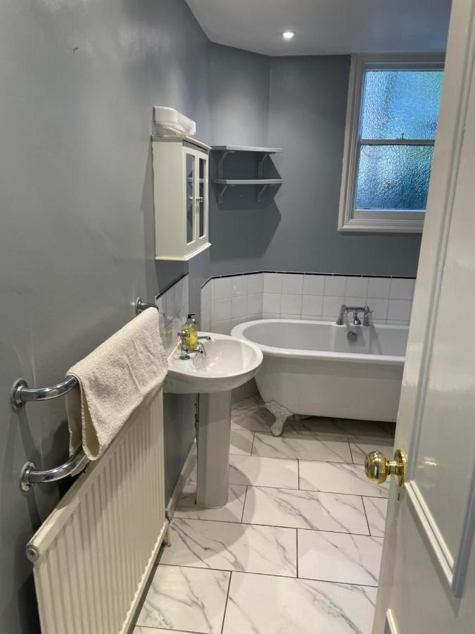Spacious 2 Bedroom Apartment With Garden Cambridge  Exterior photo